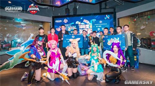 记者谈Yagao暂时顶替Scout参赛：拳头这已经属于放海了，顶格优待!!!!