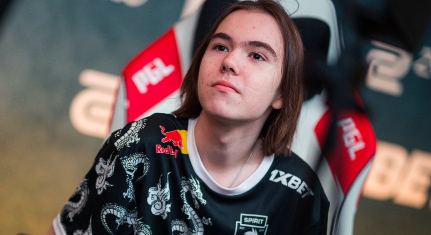 BLG官博：新鮮出爐的定妝照拍攝花絮請查收